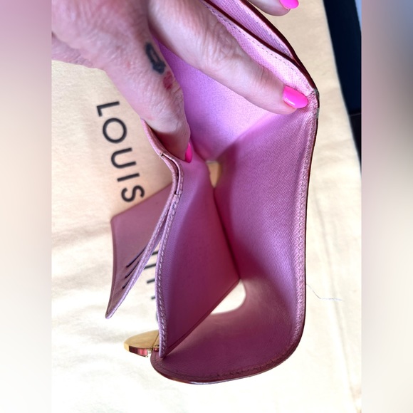 Authentic Louis Vuitton wallet - Picture 5 of 8